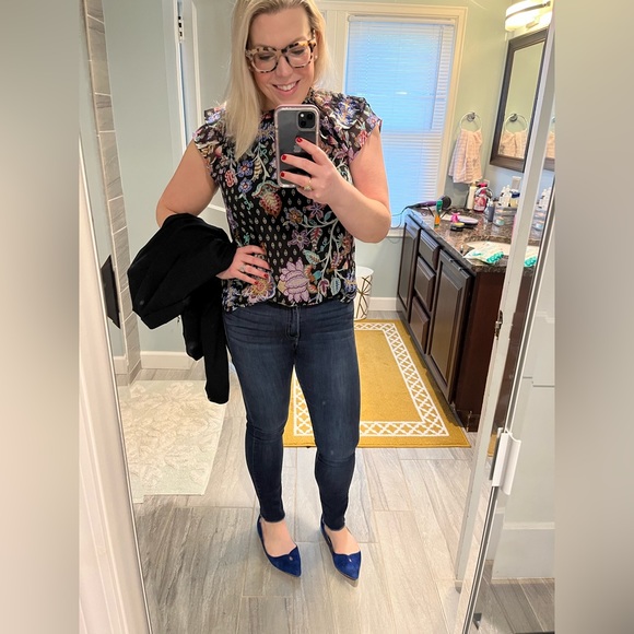 Meet your Posher, Katie - Picture 1 of 4